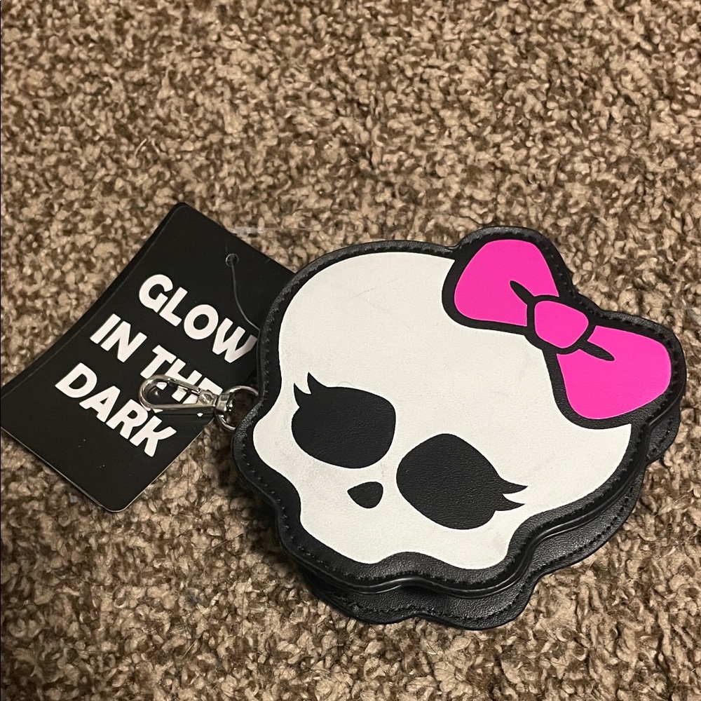 Monster High Skullette Coin Purse NWT glow in the dark